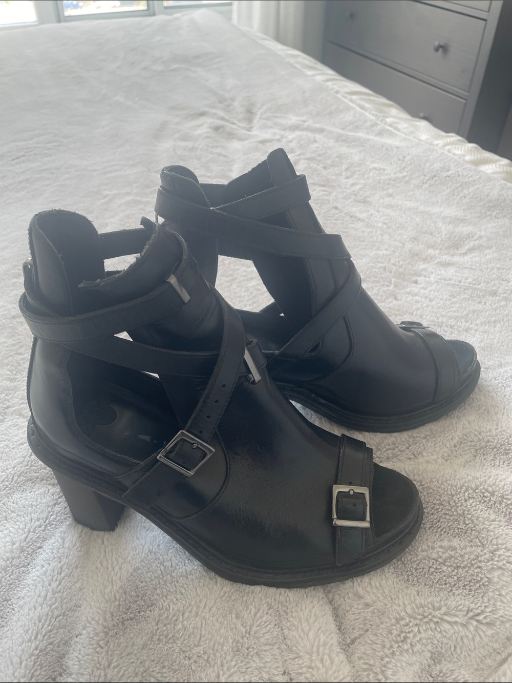 Dr. Martens Candice Black Brando Leather Cut Out Heel Ankle Boot Sandals US 8 - Picture 6 of 8